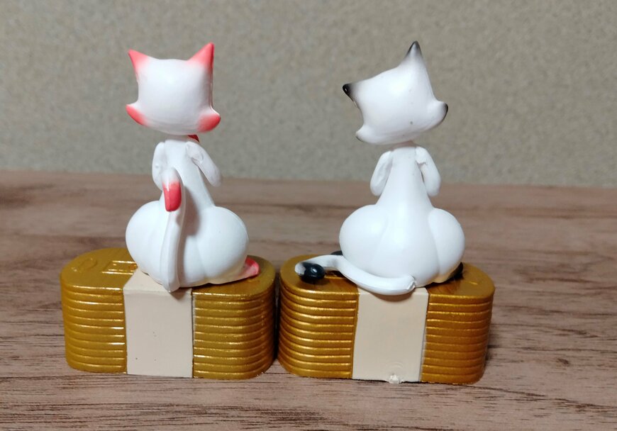 筆者撮影（スタンド・ストーンズ、強欲招き猫）