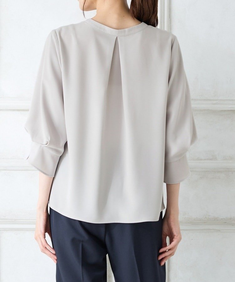 出所：ハニーズ公式　７分袖バンドカラーブラウス