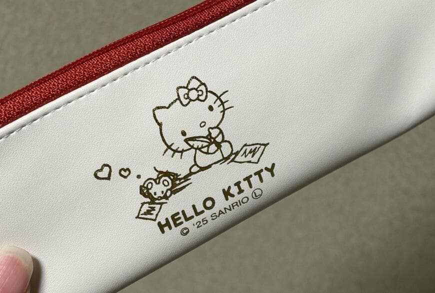 ダイソー、合皮スリムペンケース キティ商品画像