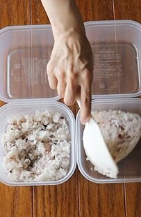 「おなか空いた！」休日の午後にまとめて作る〈4食分の冷凍のっけ弁当〉定番おかずギッシリの詰めっぷりに反響続々