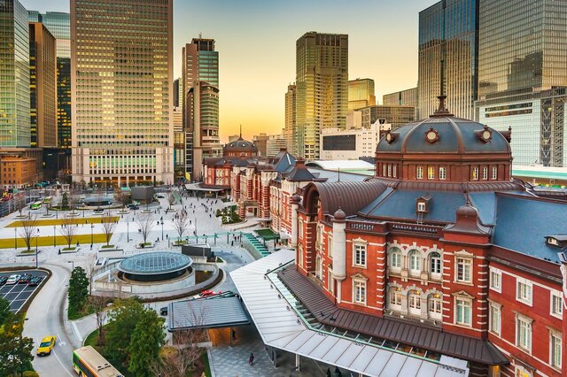 【最低賃金／2023年最新版】東京都は何円上がる？全国平均は初の1000円台に