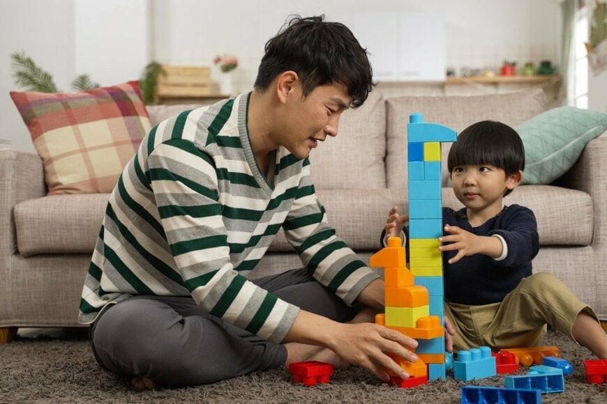 【自宅の様子が変】夕飯の買い物から帰った「母親」 リビングで発見した「子供と父親」による巨大な制作物が話題に