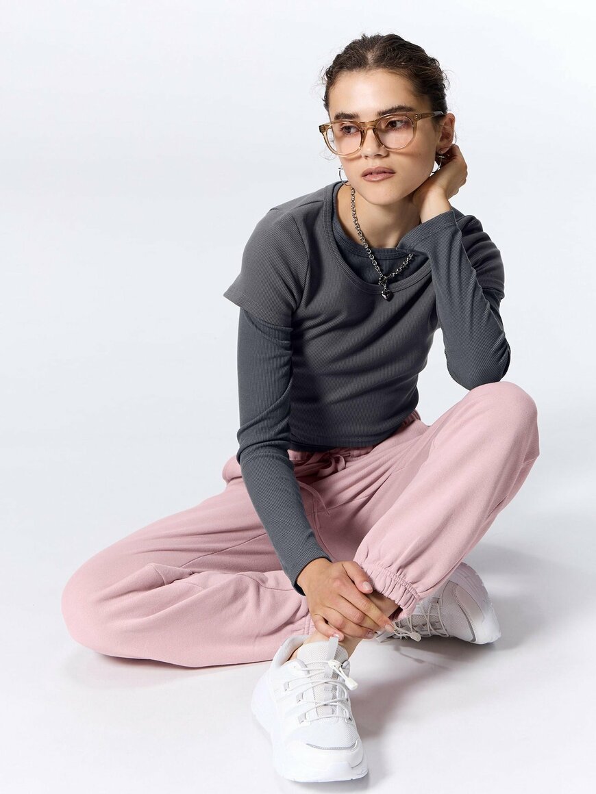 画像出所：GU（ジーユー） 公式オンラインストア