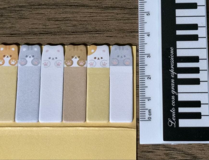 筆者撮影（ダイソー、ミニファニーふせん（10個ｘ15枚、ねこ、小鳥））