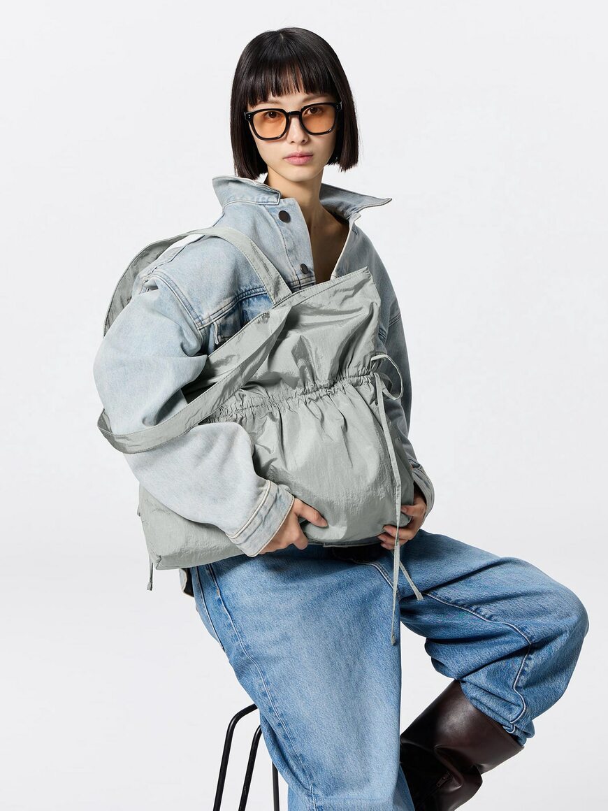 出所：GU公式 ギャザートートバッグ+E