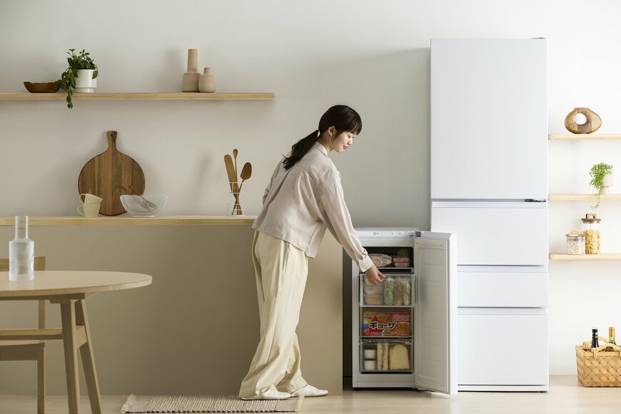 出所：アイリスオーヤマ株式会社　スリム冷凍庫 64L IUSN-S6A-W ホワイト