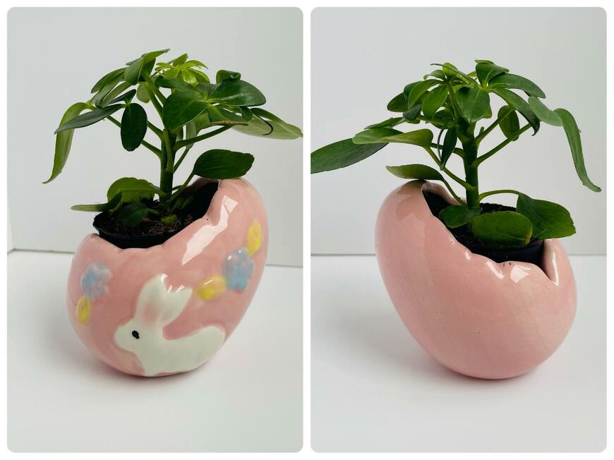 イースター陶器（エッグ）（左：正面／右：背面）