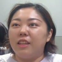 【大変身】前髪なし・襟足は外跳ねの女性→「分け目なしの丸いショート」に変身で「いい感じ」