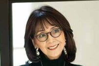 77歳 柏木由紀子 上品白パンツの同窓会コーデが反響「とっても素敵」「同じ世代に見えない」「やっぱり女優さん」