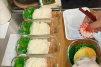 【ユニーク弁当】2種類の麻婆と豪華おかずをぎっしり詰めた弁当が話題　「アイデアがすごいです」