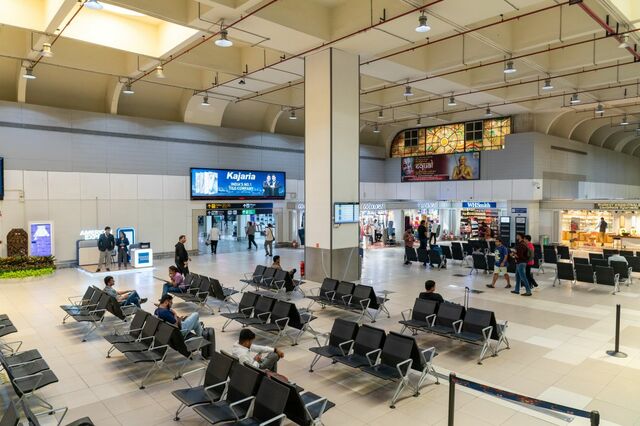 【予想外】インドの空港で目撃した“自由な犬”がSNSで反響「幸せでいてほしいよ」