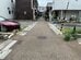 兵庫県姫路市の参道付近で「驚くほど短い橋」を発見　親柱や欄干も残る光景に注目が集まる