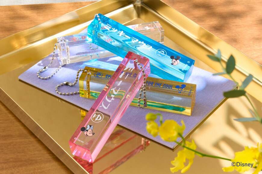 出所：GENSEN HOLDINGS株式会社　ホテルキー風チャーム（アクリル）