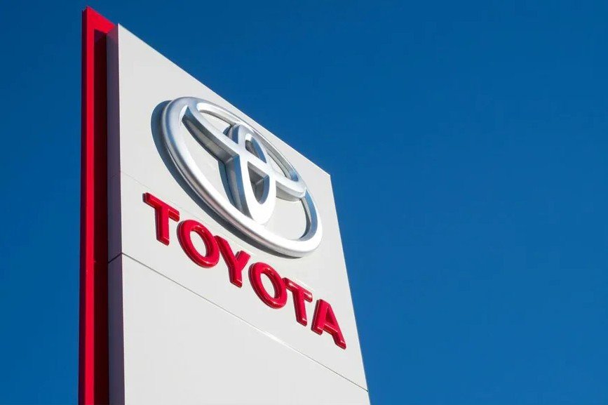 トヨタ自動車（7203）の株価は▲0.3%の逆行安。夏の上げ幅維持できるか？（2025年9月18日・株式取引概況）