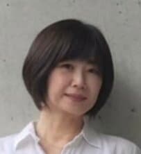 【60歳マダム】”GAPの白シャツ×UNIQLOのデニム”で「大人カジュアルコーデ」爽やかで軽やかなスタイリングが素敵