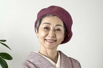 【68歳のマダム】カジュアルに着こなす総絞りの着物が素敵！ベレー帽との組み合わせがおしゃれ