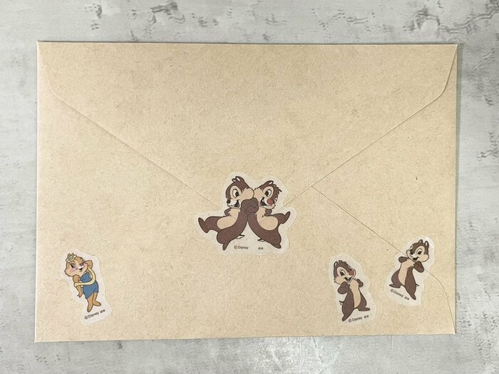 実際に封筒に貼ってみました