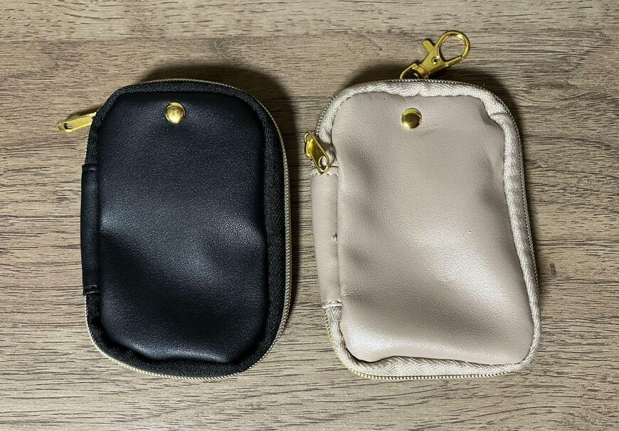 筆者撮影（セリア、SJI-13426 キーケース ファスナー 内ポケット付 シンプルユース）