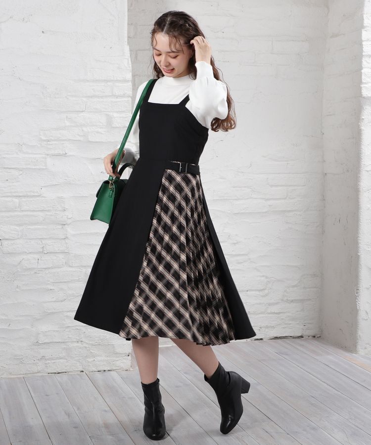 出所：ハニーズ公式通販サイト プリーツ切替ジャンスカ