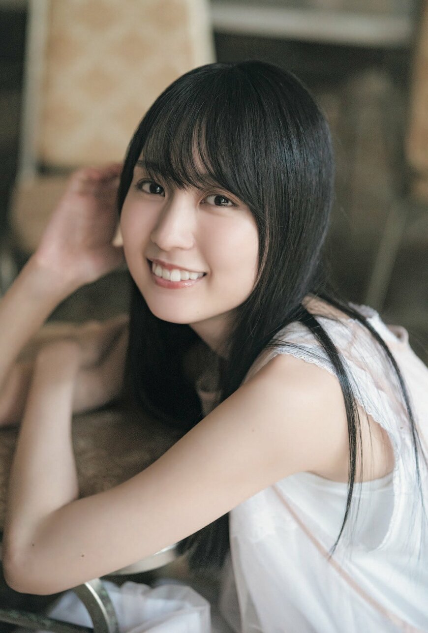 出所：株式会社東京ニュース通信社「『今の私が一番私らしい。』1万字に及ぶロングインタビューで紐解く、乃木坂46・賀喜遥香の心境。モッズコート姿がクールに映る、B.L.T.1月号の表紙画像を公開！」 