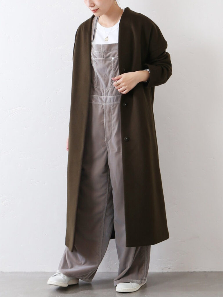 （オーバーオール ¥23,100 / JOURNAL STANDARD）