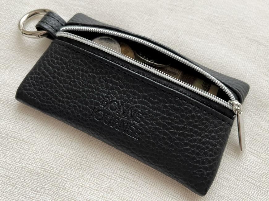 キャンドゥ「スリムポーチ」