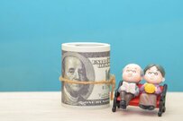 老齢年金生活者支援給付金は申請しないともらえない？！対象者と申請方法を解説