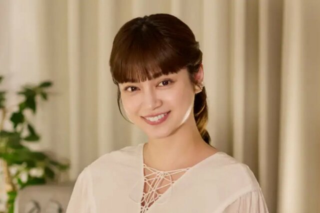 【平愛梨】4児に翻弄されつつ「息子のかわいいお手伝い姿」を公開　「偉い」「素敵なママ」