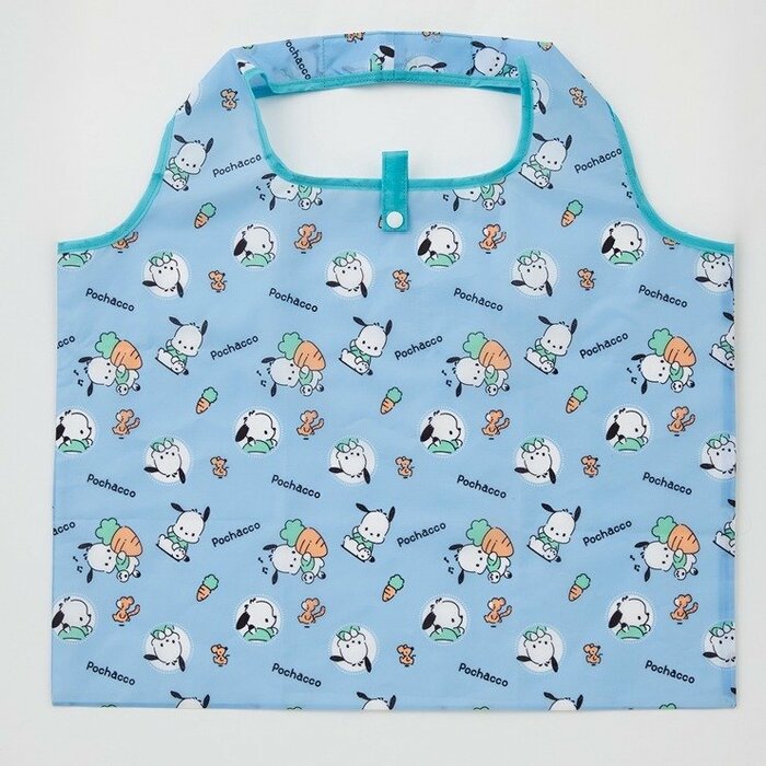 ブルーの生地にニンジンを持ったポチャッコがデザイン