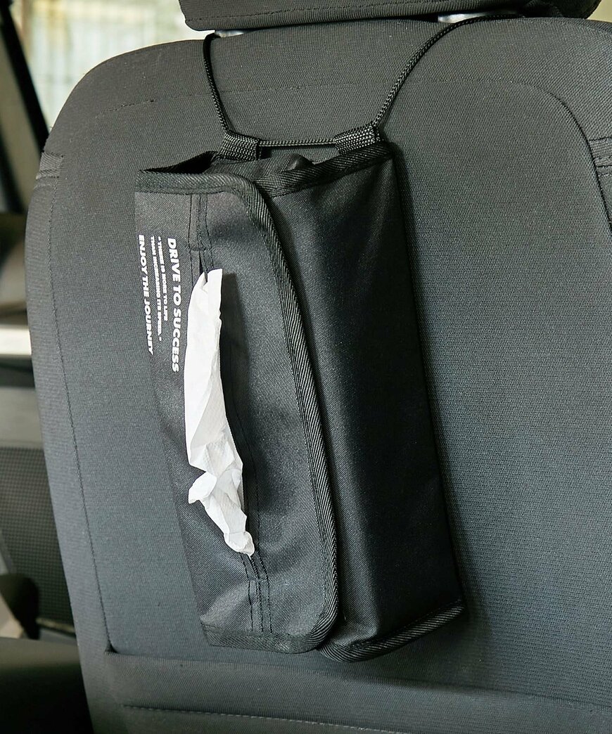 出所：3COINS公式　CARティッシュケース／MENS