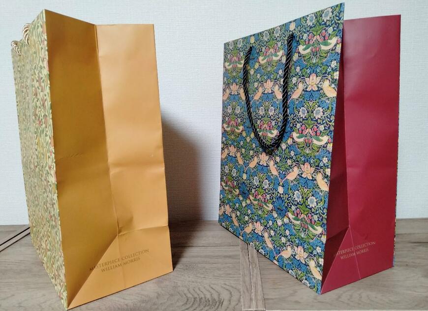 筆者撮影（セリア、ハンドルバッグM縦 ウィリアム・モリス）