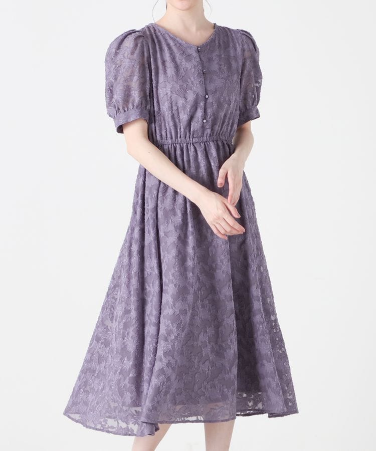 出所：ハニーズ公式通販 Vネックワンピース