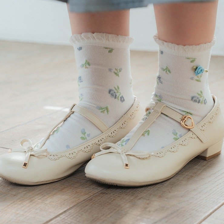 しまむら公式 レディース クルーソックス(青木美沙子)/バラ柄デザイン