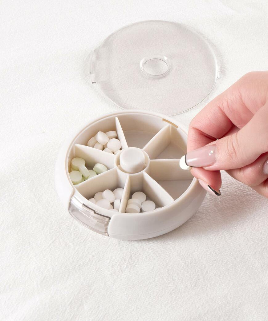 3COINS、回転ピルケース商品画像