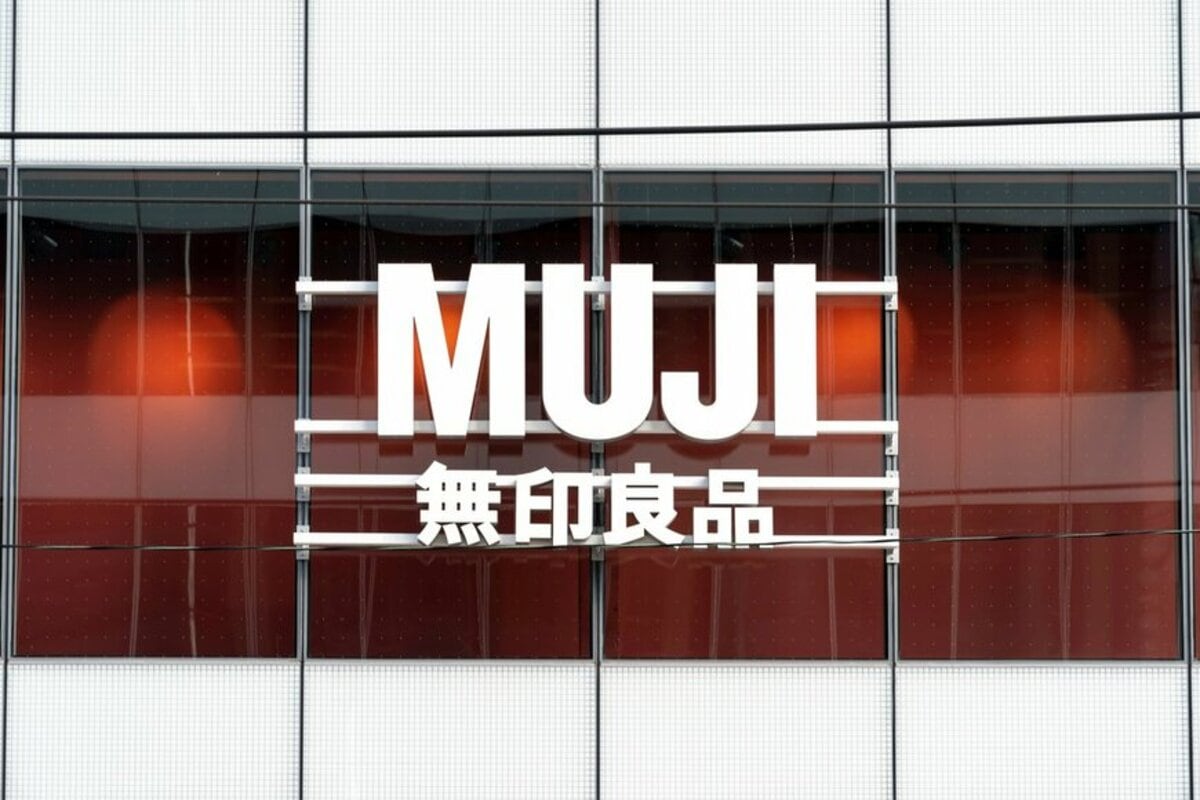 【無印良品の新作】リーボックと共同開発「コートスニーカー」登場。毎日快適に C 85」がベース