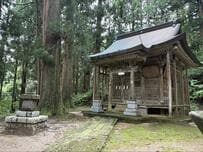 【新潟県】狛犬のような猫の像　「鋭い目つきのユニークな石像」が設置された神社に注目集まる
