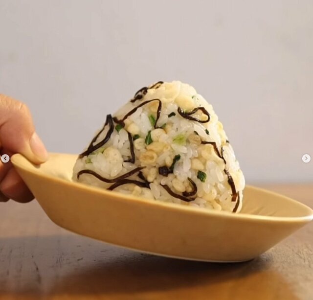 【ひろしと塩こんぶのたぬきおにぎり】頼んだぞ！ひろし！混ぜて握るだけでおいしい「冷めてもおいしい」おにぎり