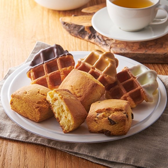 ティータイムにぴったりの、ビスキュイワッフルとシュガースコーンの詰め合わせ