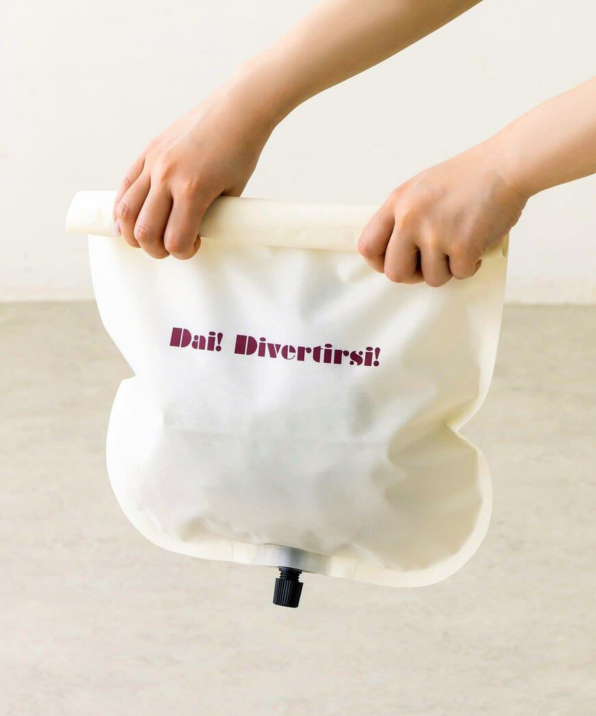 出所：パルグループ公式ファッション通販サイト 3COINS 脱水できる防水BAG