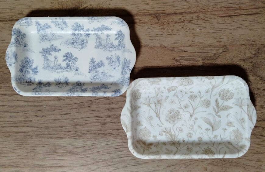 筆者撮影（セリア、インテリアトレー シャビーシックインテリア）