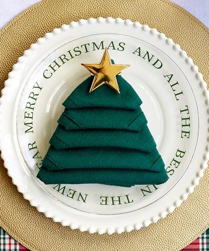 出所：パルグループ公式ファッション通販サイト 3COINS【クリスマスの食卓】星型リング付きテーブルナプキン