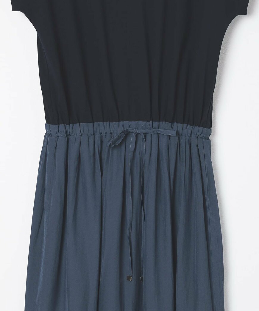 出所：ハニーズ公式　ドッキングワンピース