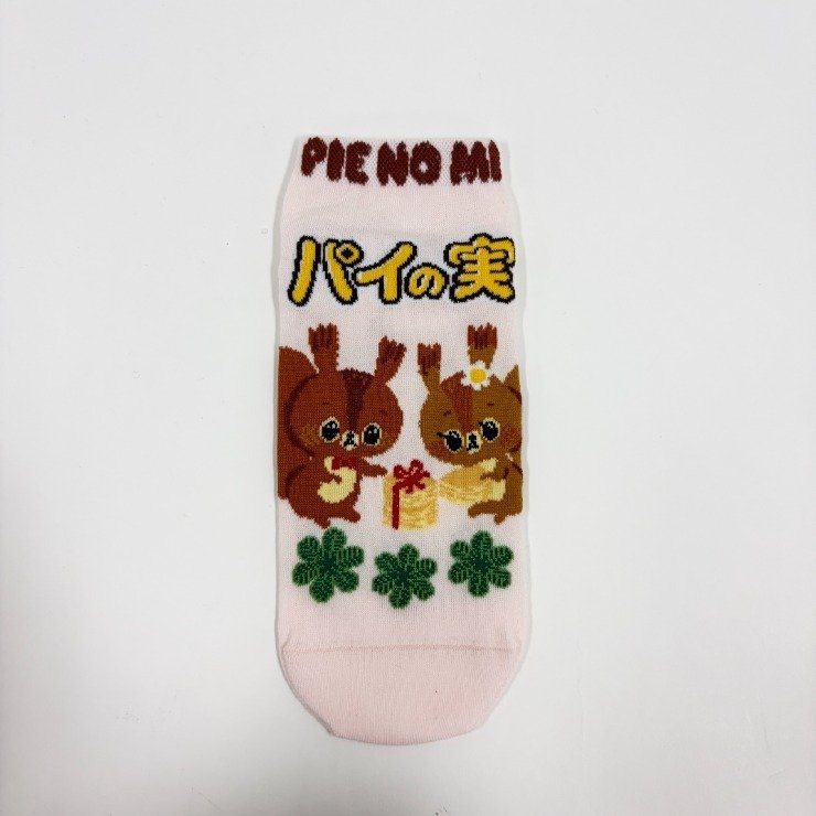 出所：しまむらパーク しまむら 3足組スニーカーインソックス（パイの実）