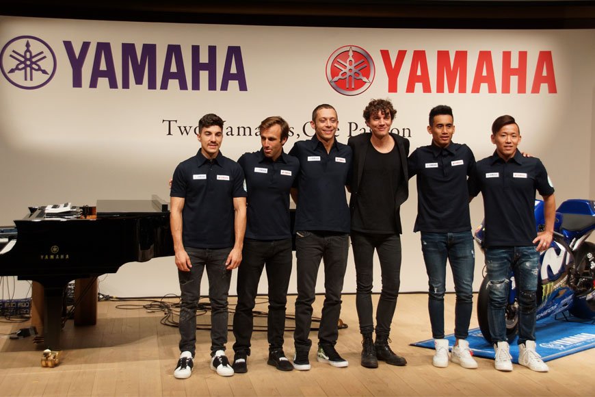 両社のYAMAHAロゴの違いにも注目してほしい