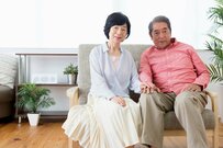【65歳以上の貯蓄額】平均と中央値はいくら？経済的な心配がない65歳以上は68.5％