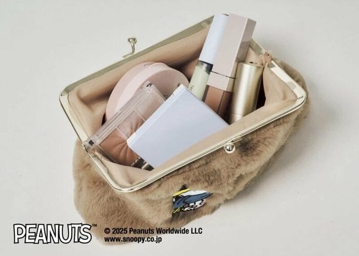 SNOOPY [スヌーピー] 刺繍入り がま口ファーポーチ