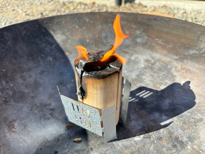 別日に、もう一つ仕込んでいた「ソロトーチ」で火がつくのか検証