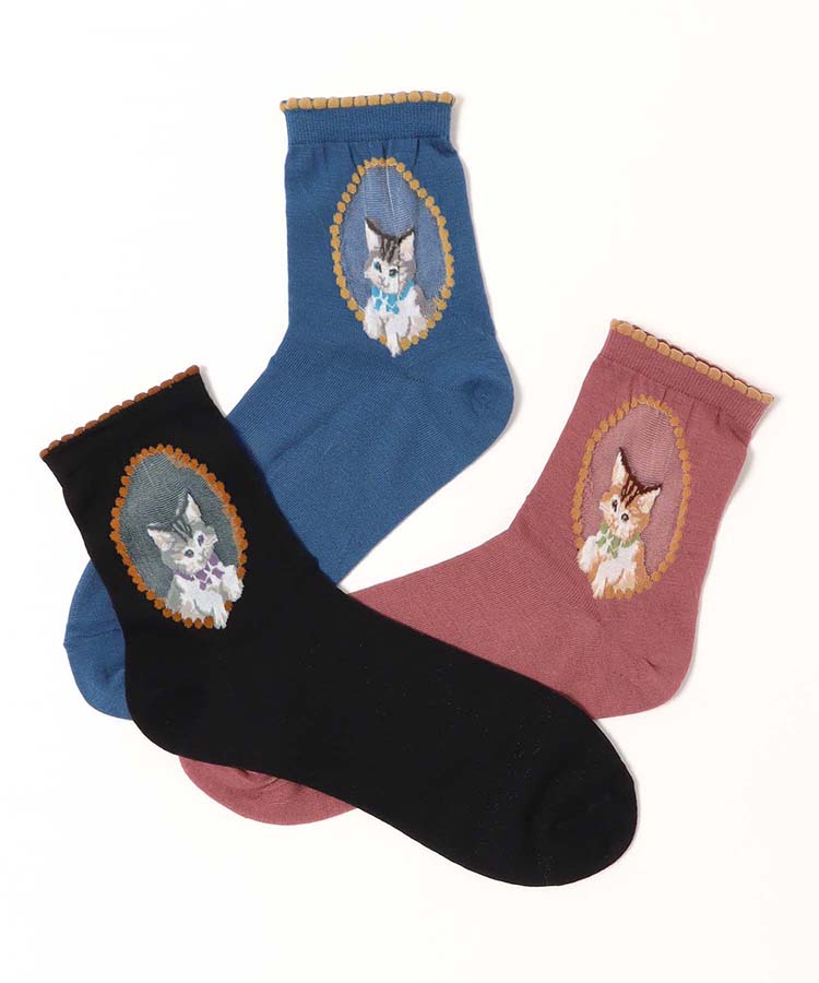 出所：ブルーブルーエ公式　キャット窓枠シースルーソックス