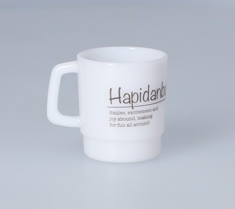 出所：ベネリック株式会社「食器としても使える「はぴだんぶい」のミニチュアカップがカプセルトイになって登場！「はぴだんぶい ミニチュア レトロカップ コレクション」が2023年5月下旬より順次全国のカプセルトイ自販機にて発売」