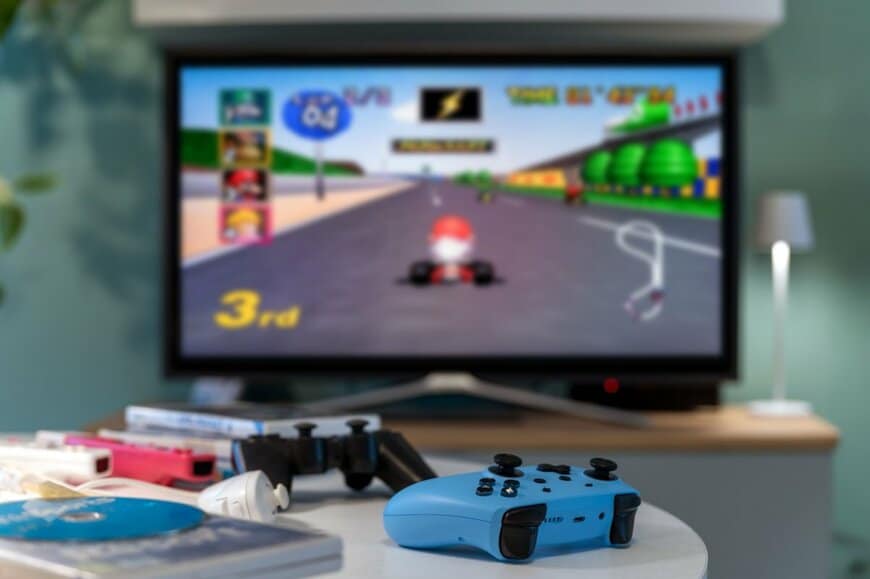 趣味のゲームにかかる平均的な費用は年間1万4900円